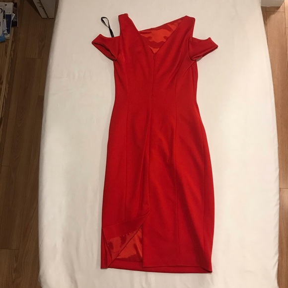 Karen Millen red front gathered sheath dress. NWT. Size 6 - Picture 12 of 13